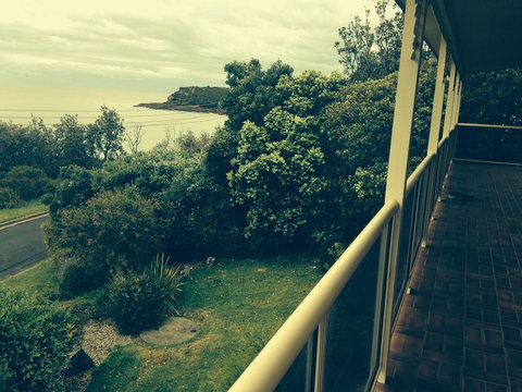 Merry Beach Ocean Front Large Home - QLD Tourism 1