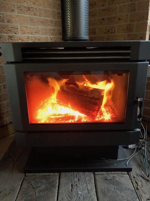 Merry Beach Ocean Front Large Home - QLD Tourism 3