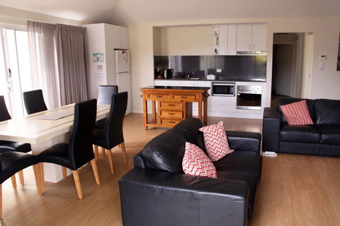 Middleton Bay Retreat - Queensland Tourism 2