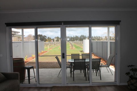 Milawa Vineyard Views - Guesthouse 2 - QLD Tourism 2