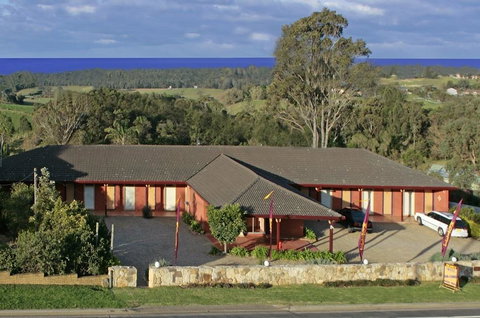 Milton Village Motel - QLD Tourism 0