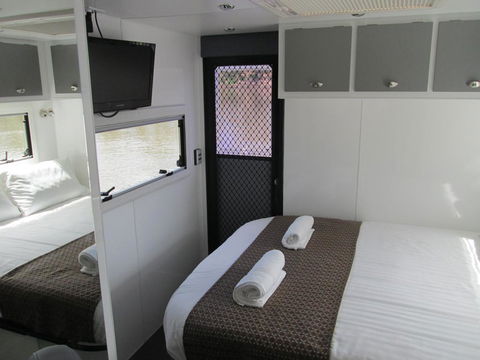 Moama On Murray Houseboats - QLD Tourism 3