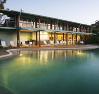 Mobys Beachside Retreat - QLD Tourism