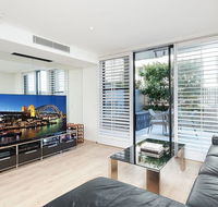 Modern Bronte Apt. w/ Ocean Views Just Minutes Walk to Beach - QLD Tourism