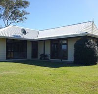 Molly Morgan Vineyard - Queensland Tourism