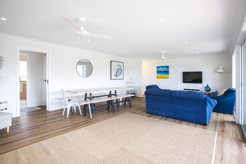 Mollymook Links - QLD Tourism 1