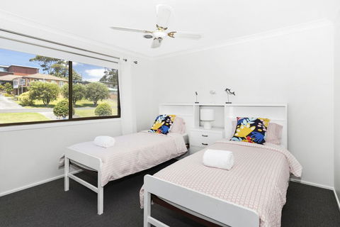Mollymook Links - QLD Tourism 0