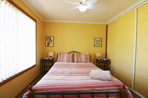 Monaro Cottage - Queensland Tourism 2