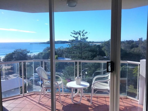 Mooloolaba Beachfront Apartment - Queensland Tourism 3