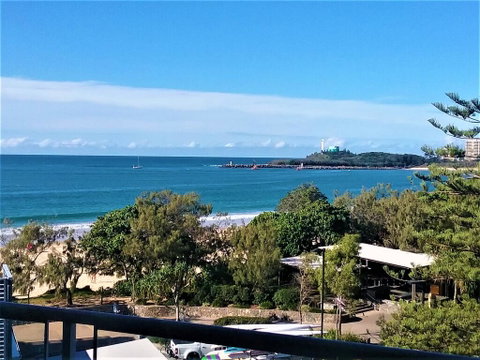Mooloolaba Beachfront Apartment - Queensland Tourism 0