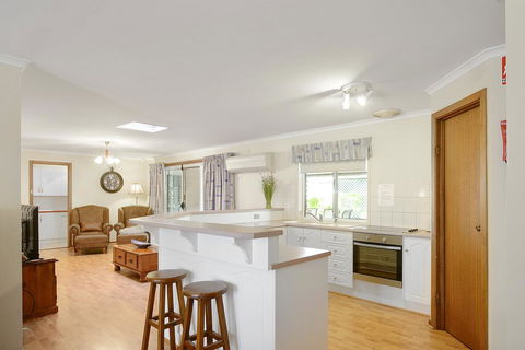 Moonta Bay Accommodation - QLD Tourism 3