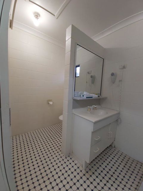 Motel Ingham - QLD Tourism 3