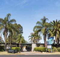 Motel Oasis - QLD Tourism