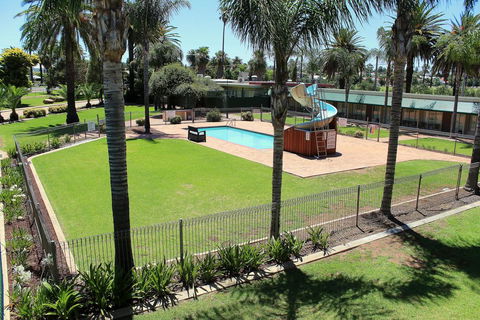 Motel Riverina - QLD Tourism 3