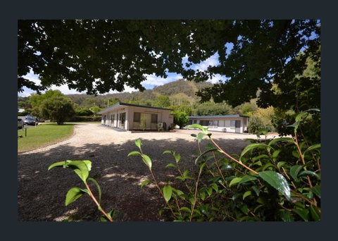 Mount Beauty Motor Inn - QLD Tourism 0