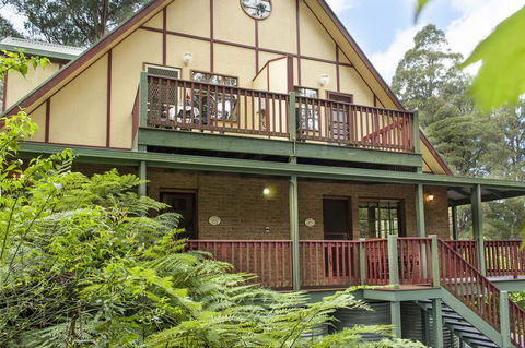 Mountain Lodge - Queensland Tourism 0