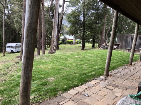 Mountain Village Cabin - Queensland Tourism 2