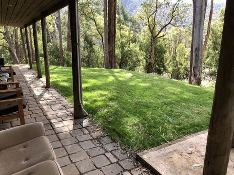 Mountain Village Cabin - Queensland Tourism 1