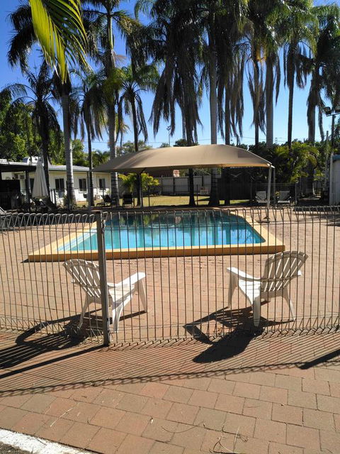 Mt Isa Irish Club Accommodation - Queensland Tourism 3