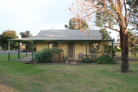 Murray River Resort - QLD Tourism 1