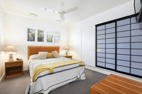 Myconos Resort - QLD Tourism 1