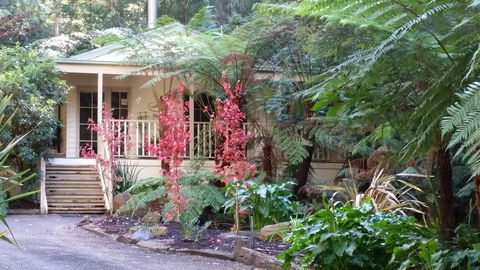 Myers Creek Cascades Luxury Cottages - QLD Tourism 0