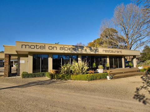 Myrtleford Motel On Alpine - QLD Tourism 3