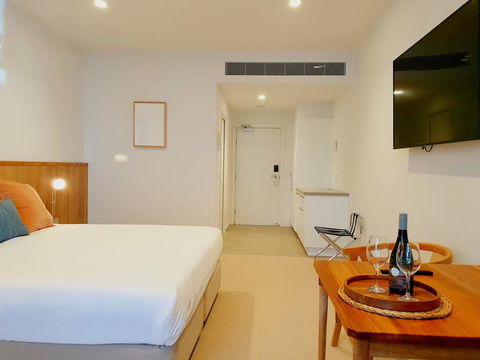 Nagambie Waterfront Motel - Queensland Tourism 2