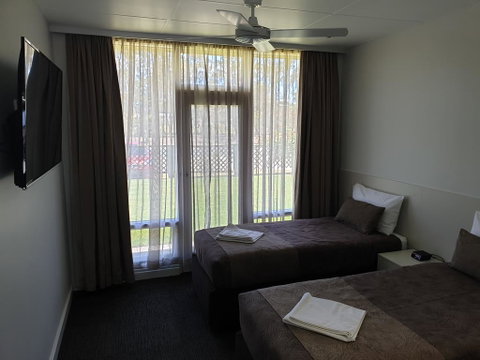 Naracoorte Hotel Motel - QLD Tourism 3