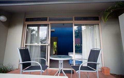 Nautilus Beachfront Villas & Spa - Queensland Tourism 0