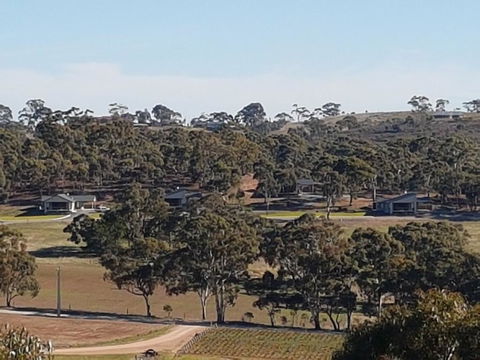 Neagles Retreat Villas - QLD Tourism 1