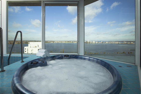 Novotel Perth Langley - QLD Tourism 8