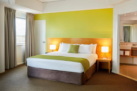 Novotel Perth Langley - QLD Tourism 1