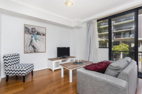 6 Executive Eastside Parking, Gym & Pool - QLD Tourism 7