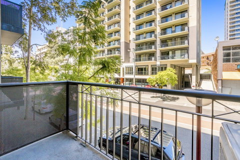 6 Executive Eastside Parking, Gym & Pool - QLD Tourism 33