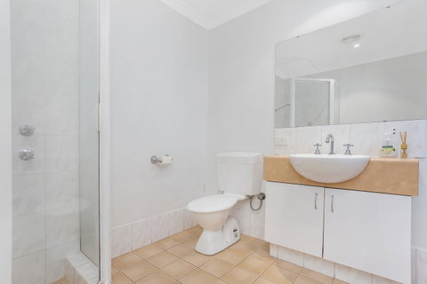 6 Executive Eastside Parking, Gym & Pool - QLD Tourism 15