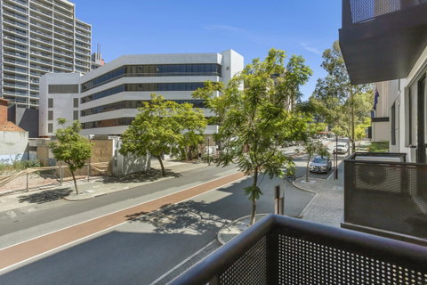 6 Executive Eastside Parking, Gym & Pool - QLD Tourism 13