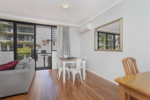 6 Executive Eastside Parking, Gym & Pool - QLD Tourism 18