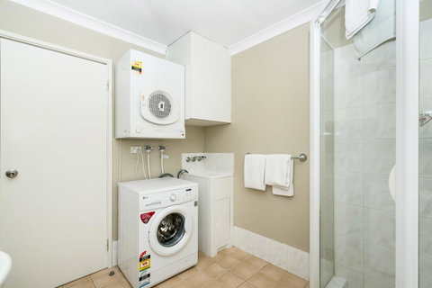 6 Executive Eastside Parking, Gym & Pool - QLD Tourism 30