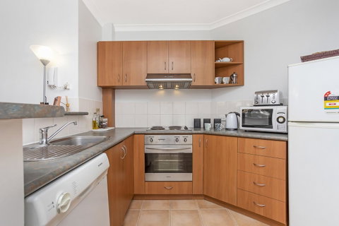 6 Executive Eastside Parking, Gym & Pool - QLD Tourism 19