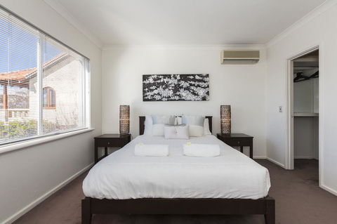 Cottesloe Beach House II - Queensland Tourism 27