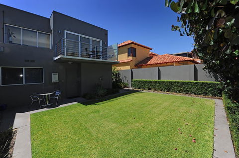 Cottesloe Beach House II - Queensland Tourism 23