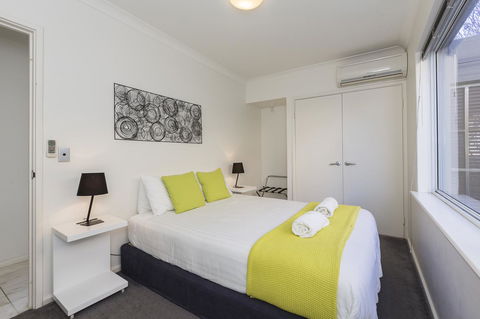Cottesloe Beach House II - Queensland Tourism 10