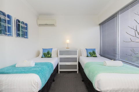 Cottesloe Beach House II - Queensland Tourism 8