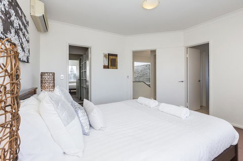 Cottesloe Beach House II - Queensland Tourism 17