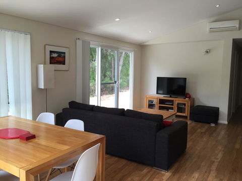 Cape Villas Dunsborough Unit 2 - QLD Tourism 1