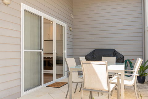 Cape Villas Dunsborough Unit 2 - QLD Tourism 18