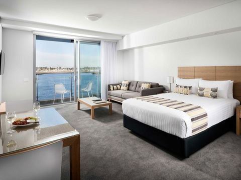Be. Fremantle - Queensland Tourism 21
