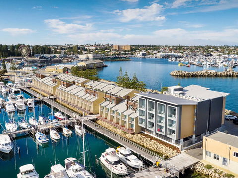 Be. Fremantle - Queensland Tourism 0