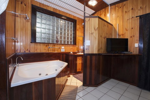 Rustic Retreat Esperance - QLD Tourism 20